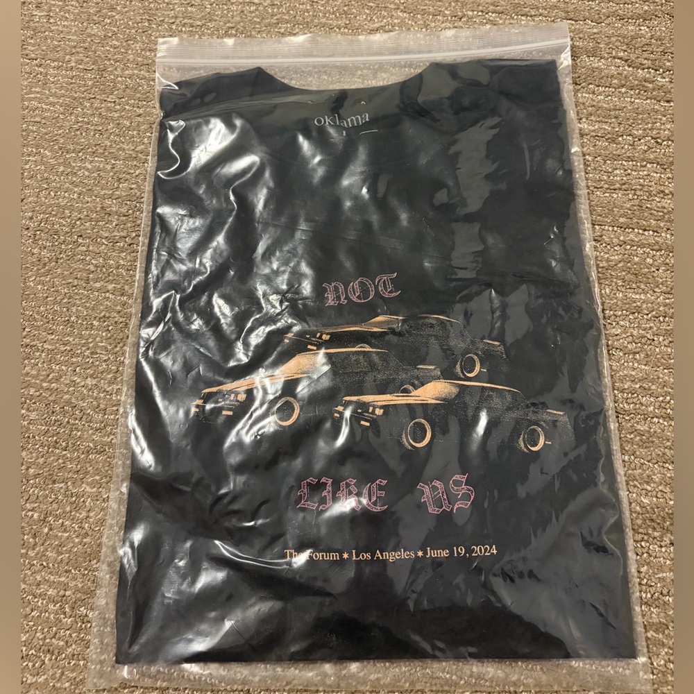 Kendrick Lamar 'not like us' tee